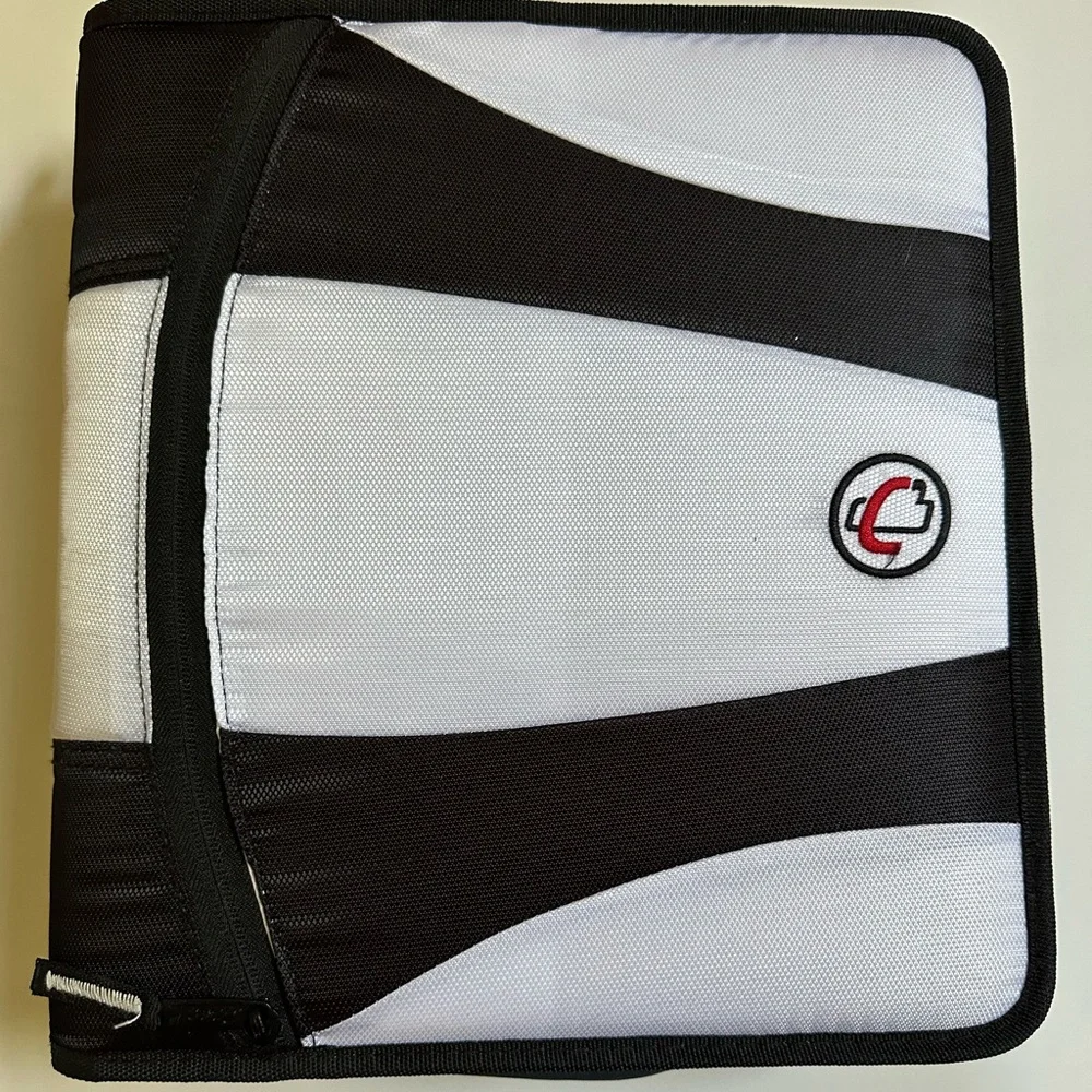 NWOT CASE IT THE DUAL 2.0 white black 2-IN-1 DUAL RING BINDER 4